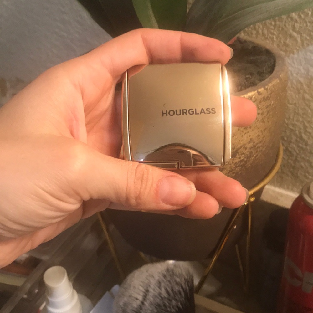 Hourglass Mini Ambient Blush Diffused Heat